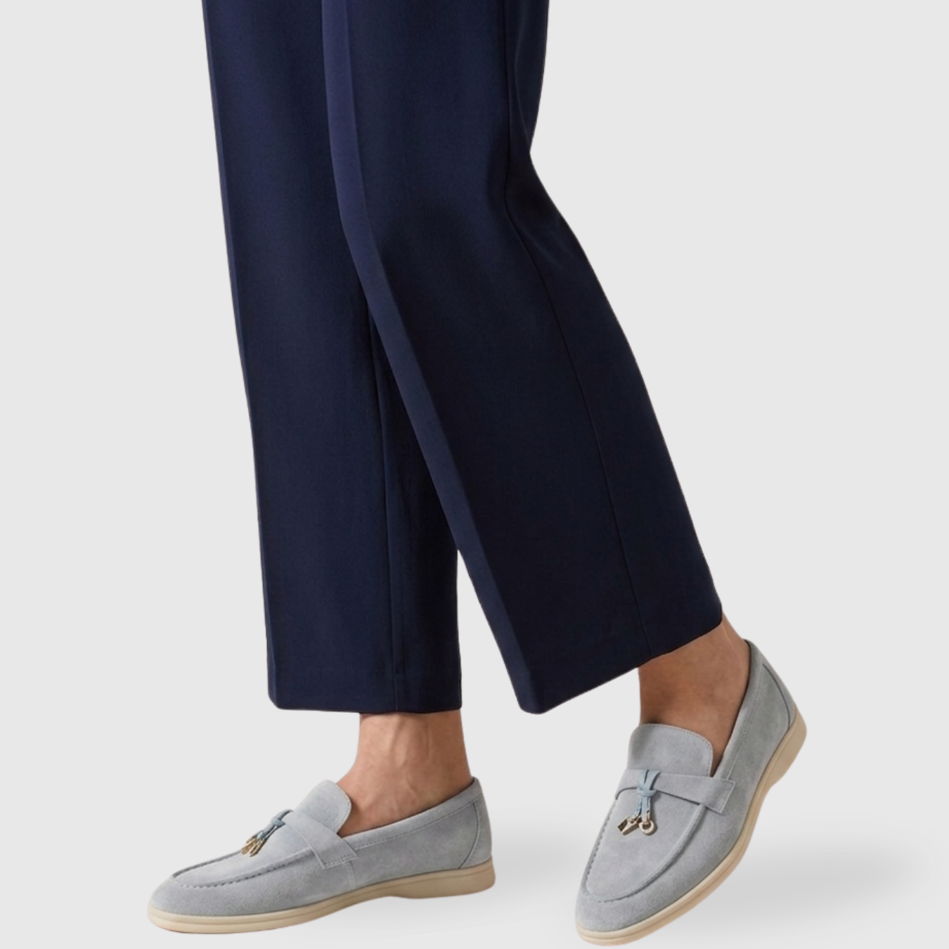 Mocassins femme daim semelle plate enfiler style classique