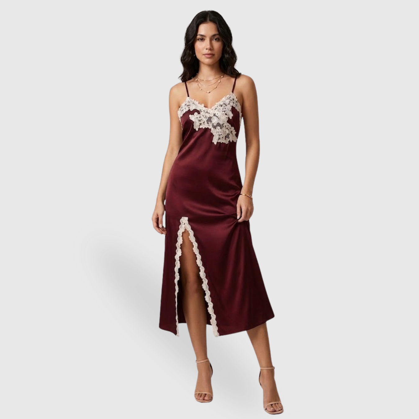 Nuisette satin femme robe de nuit bretelles fines dos nu longueur midi
