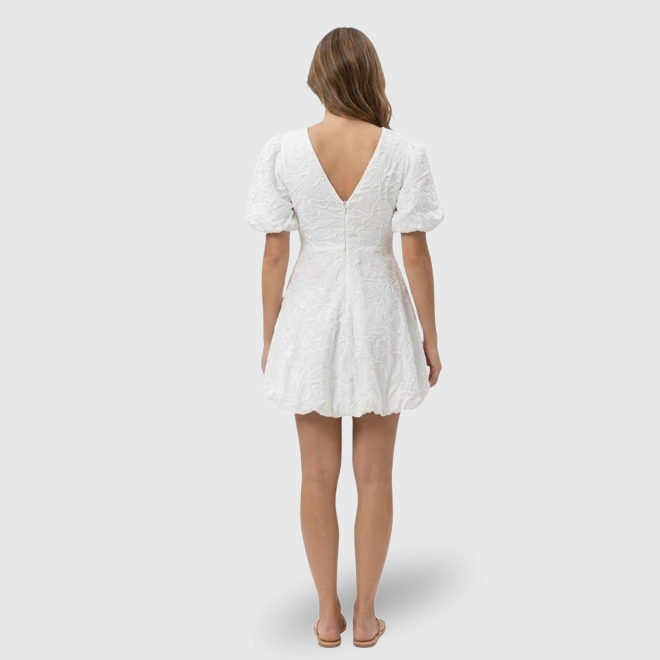 Robe courte brodée femme col V manches bouffantes été