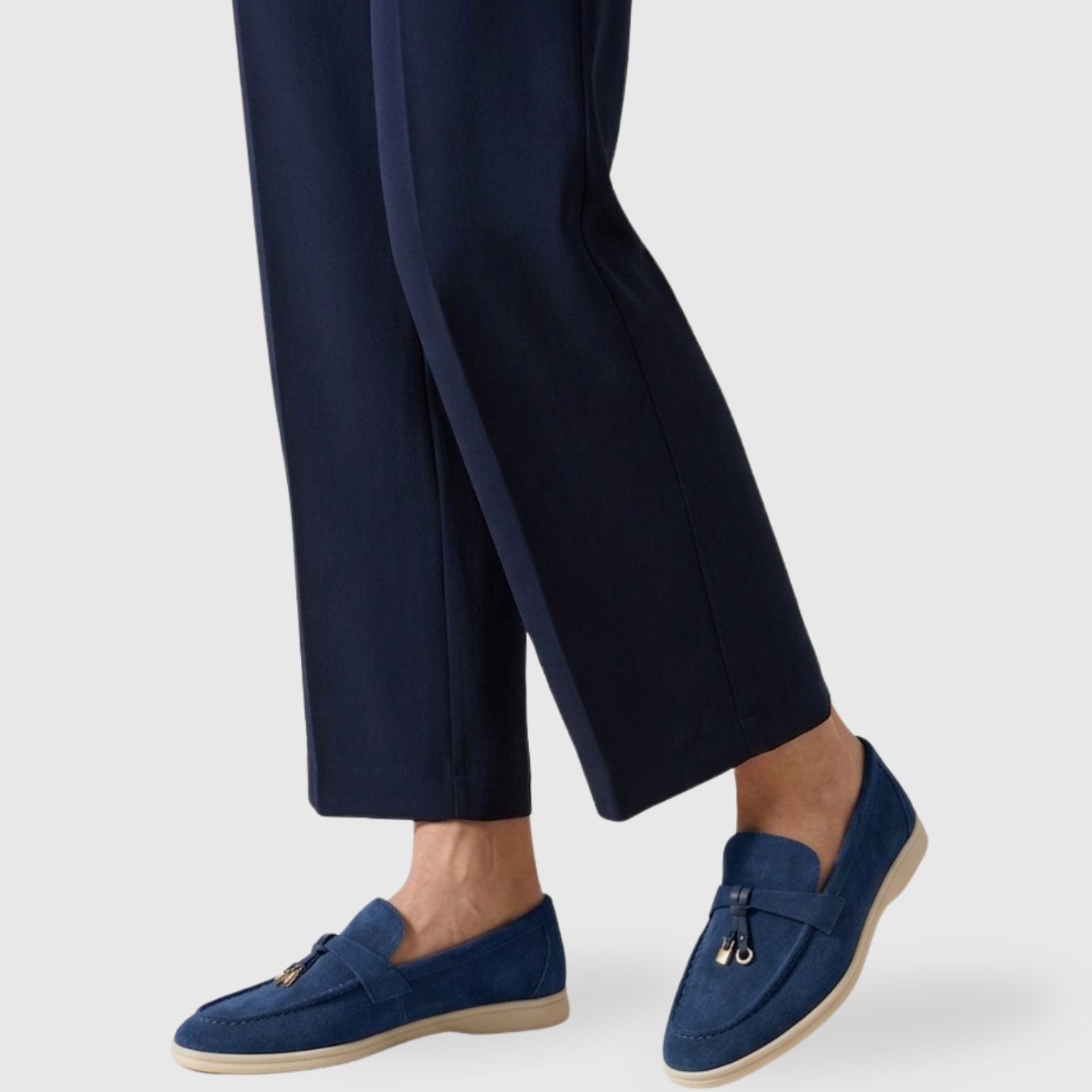 Mocassins femme daim semelle plate enfiler style classique